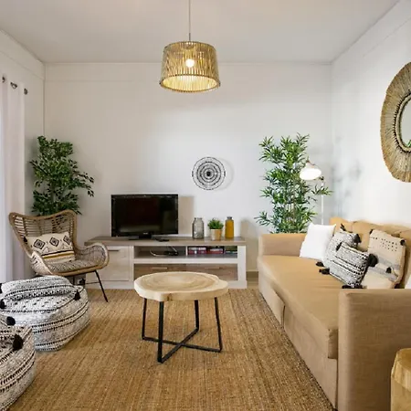 Apartment Wow View With Terrace And Wifi, 100m To Beach, 10 Min To